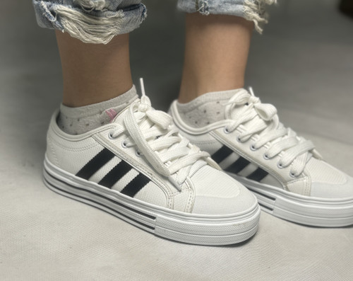 کتونی کف تخت آدیداس